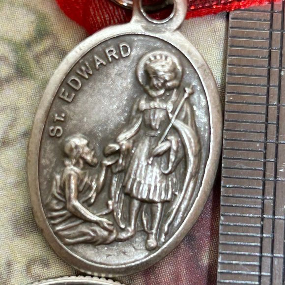 Jewelry - Vintage Old Silver Plate Saint St Edward Religious Medal Italy
